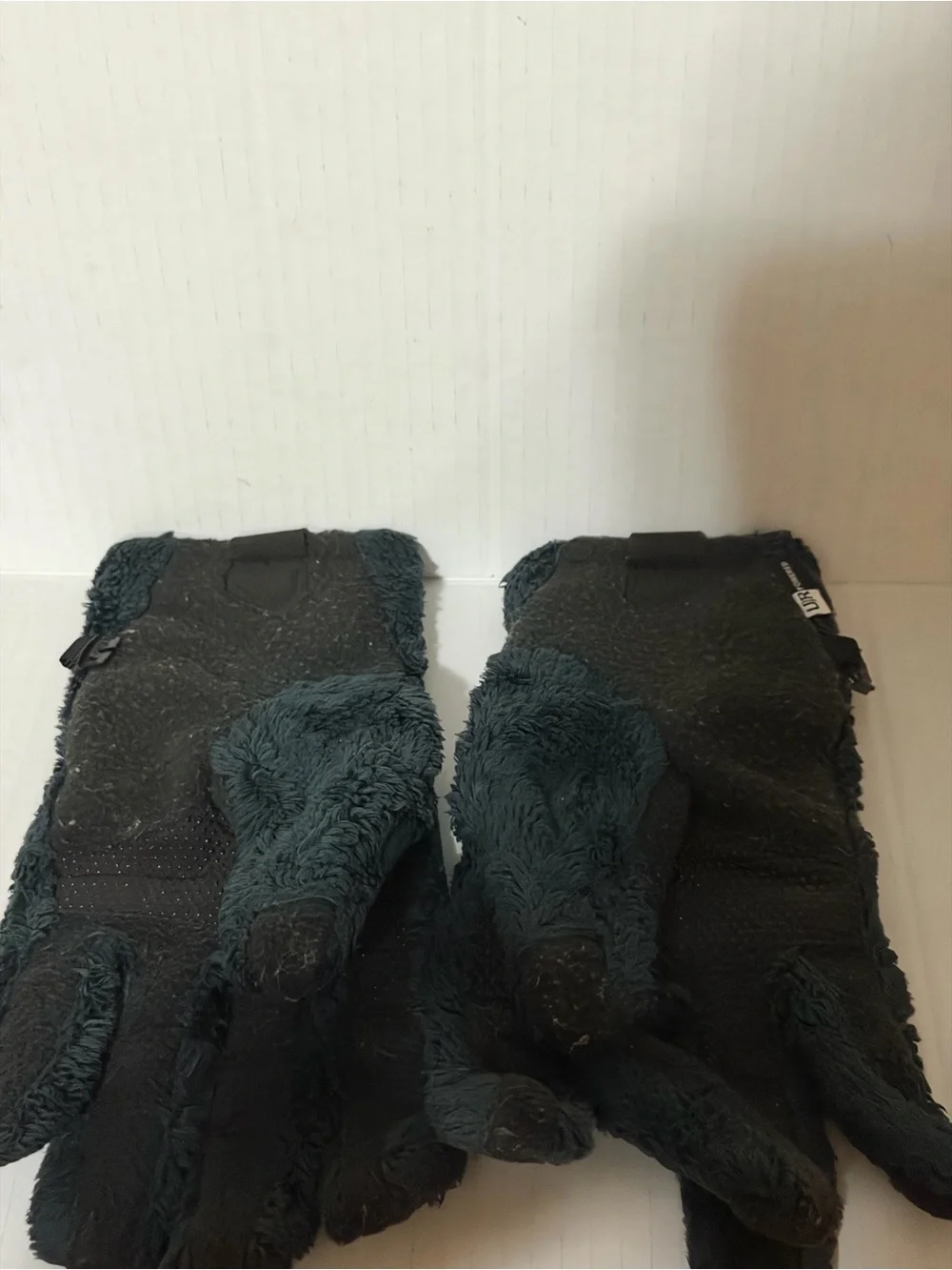 The North Face Women's Black Cozy Fleece Gloves